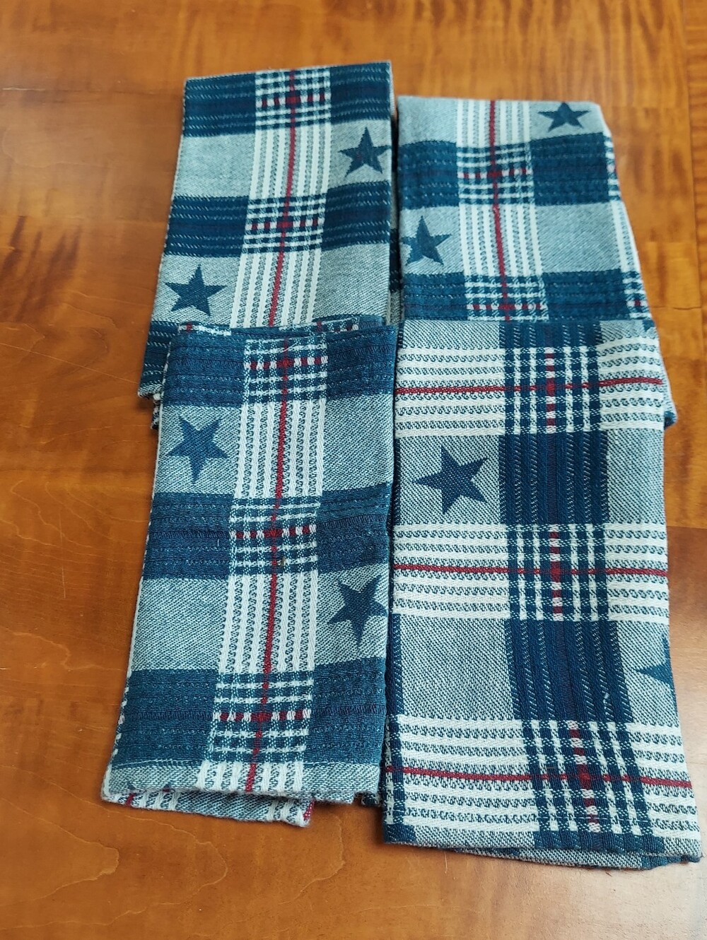 Set of 4 Red/White & Blue Napkins - Picture 4 of 4